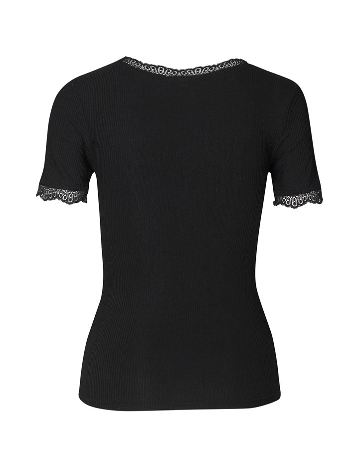 Emera-M_Black_Packshot_1