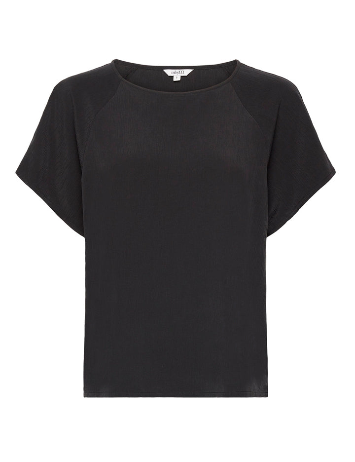 Damila -M_Black_Packshot_0