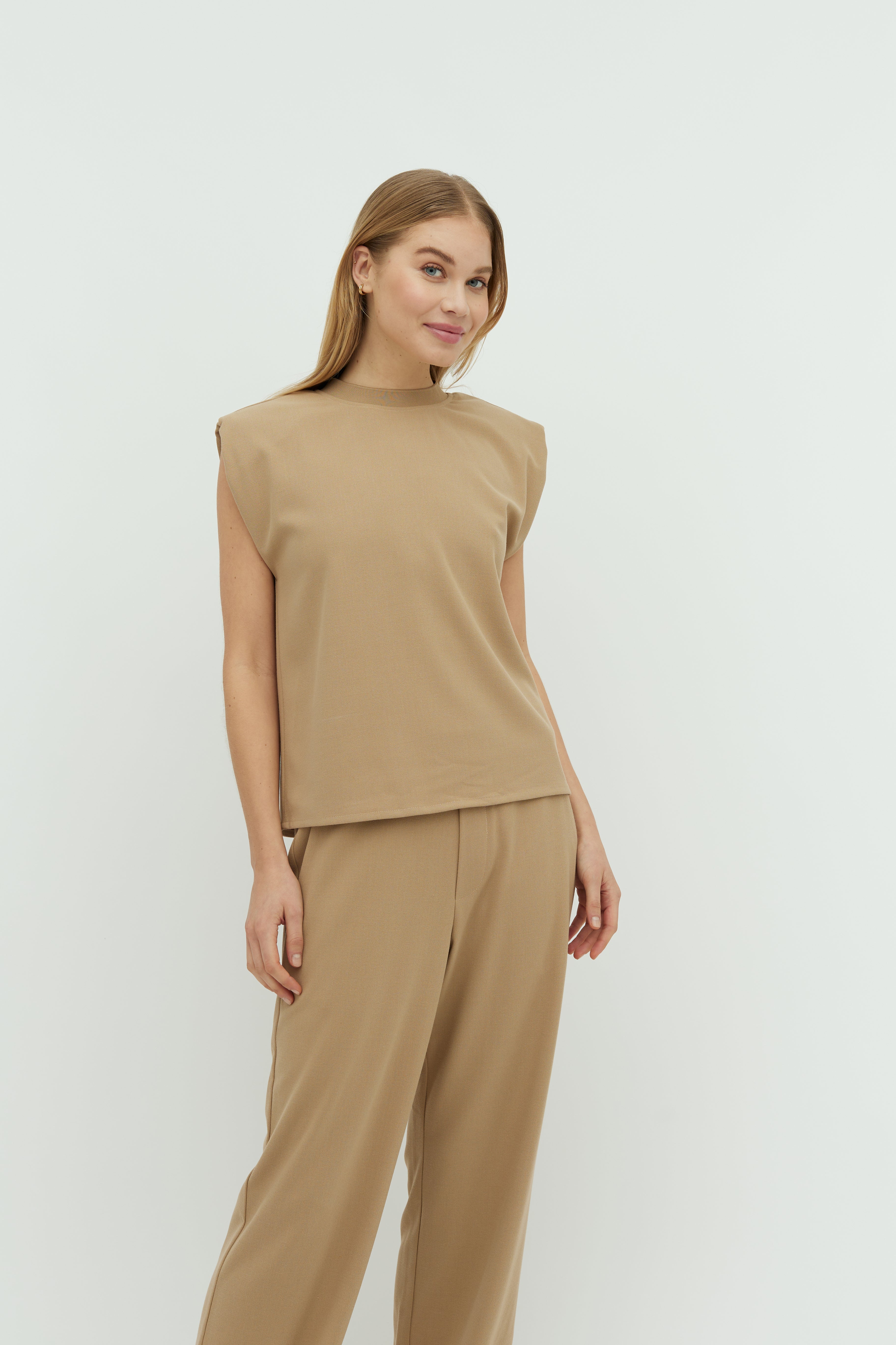 Gianne-M_Prairie Sand_Model_0