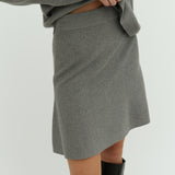 Folami-M_Medium Grey Melange_Model_2