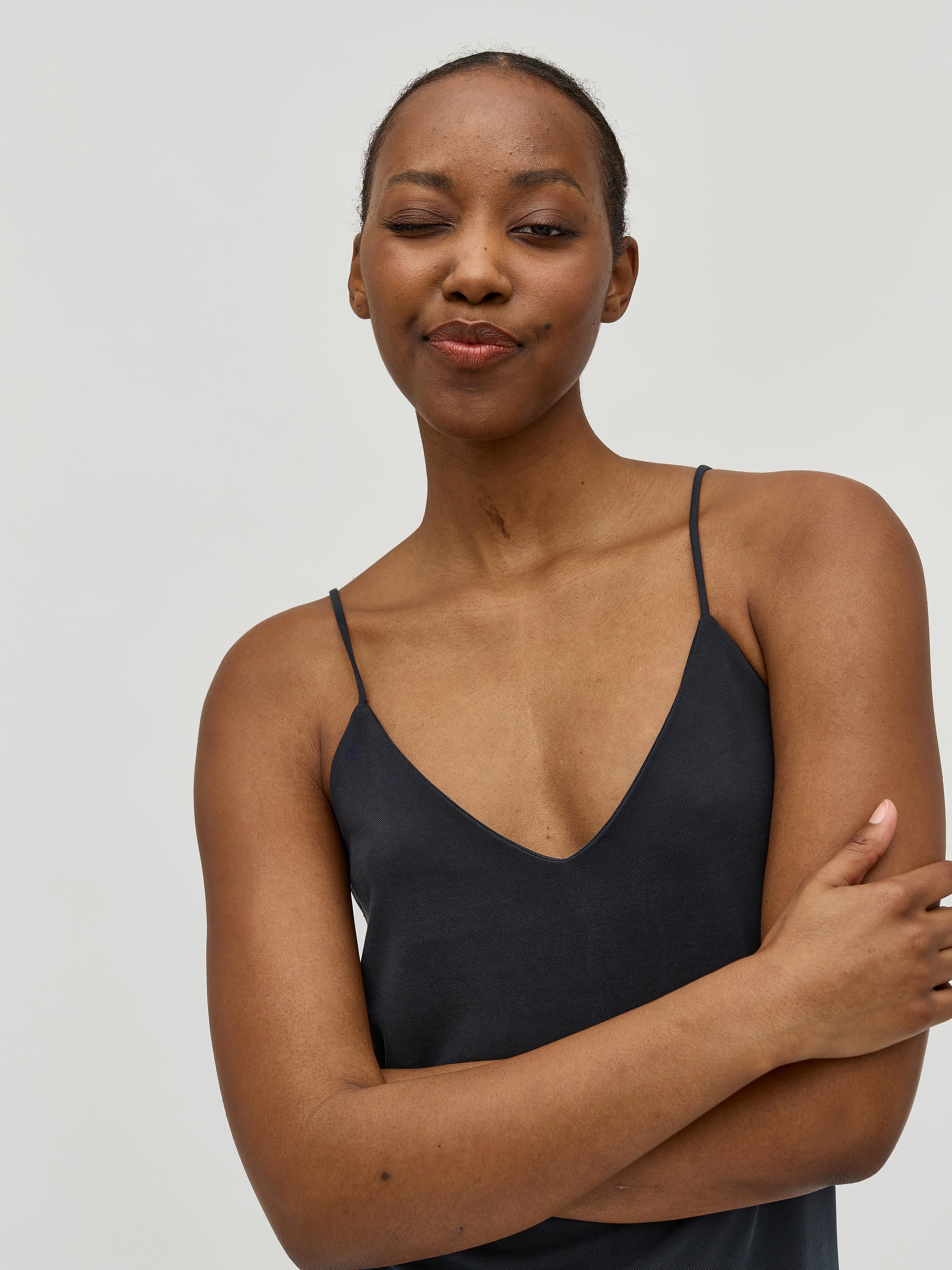 Leslee short-M_Black_Model_1