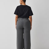 Lucy-M_Medium Melange_Model_