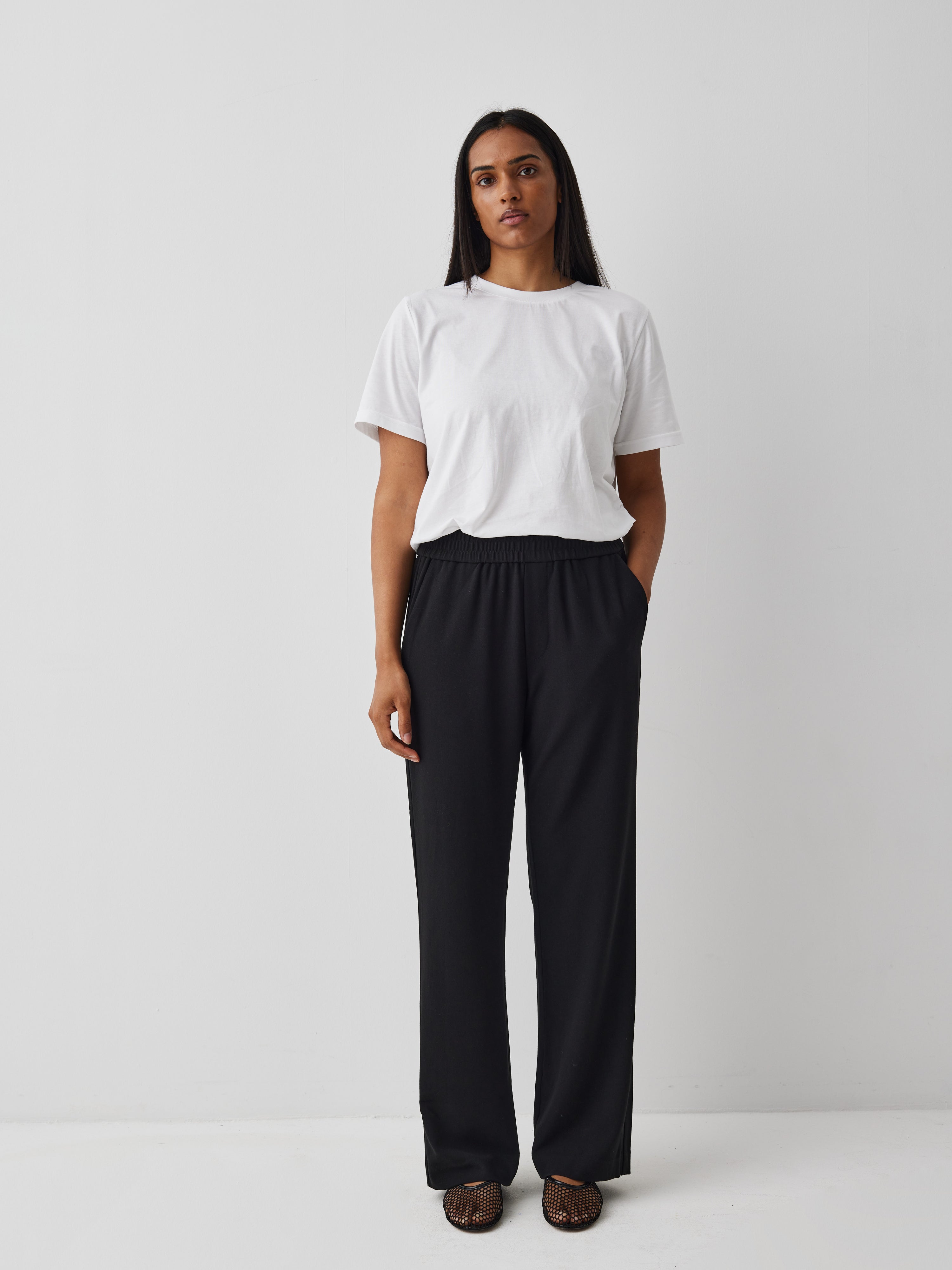 Phillipa_Black_Model_