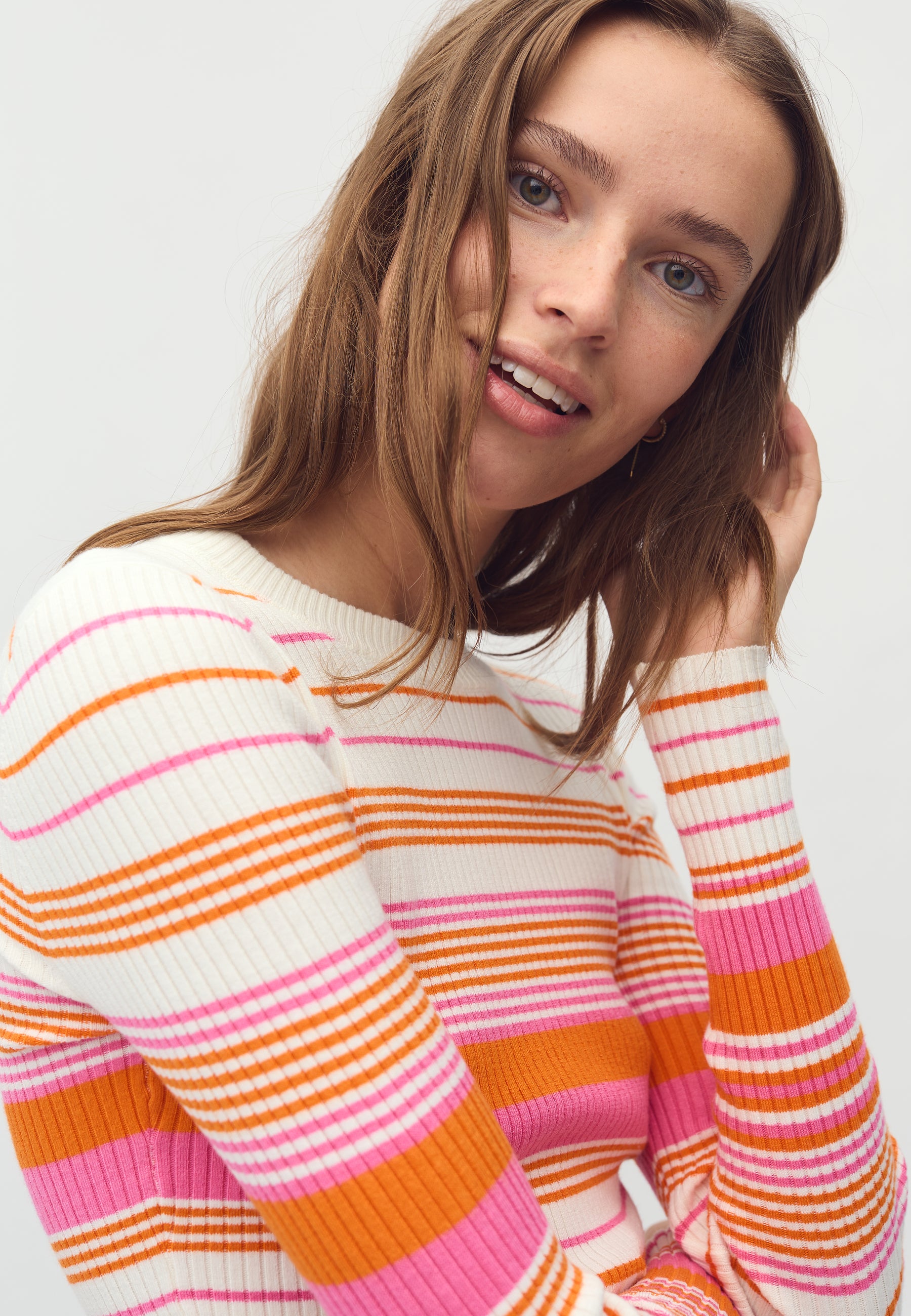 Turbanova-M_Orange Pink Stripe_Model_