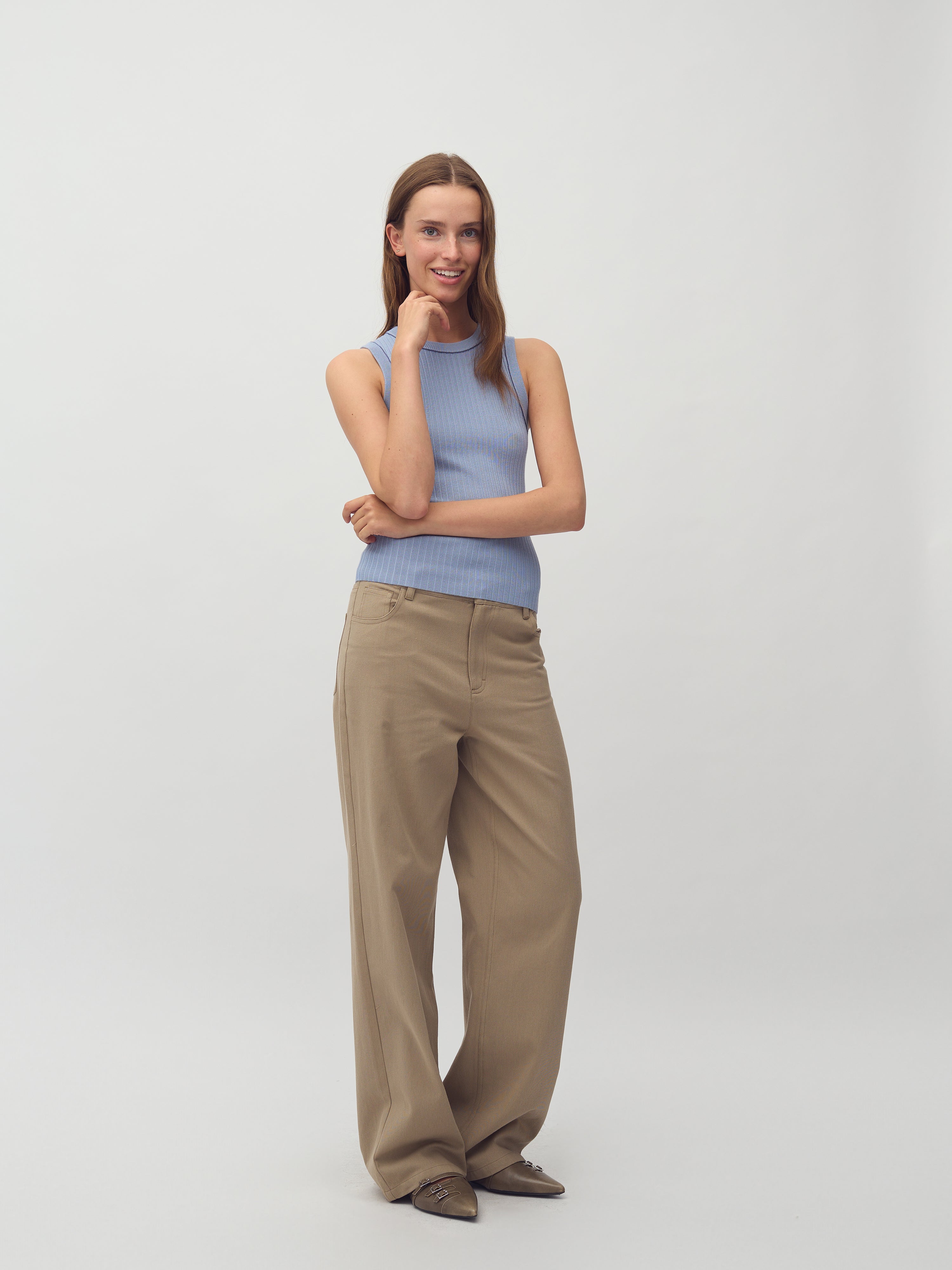 Callis-M_Steel Blue_Model_0