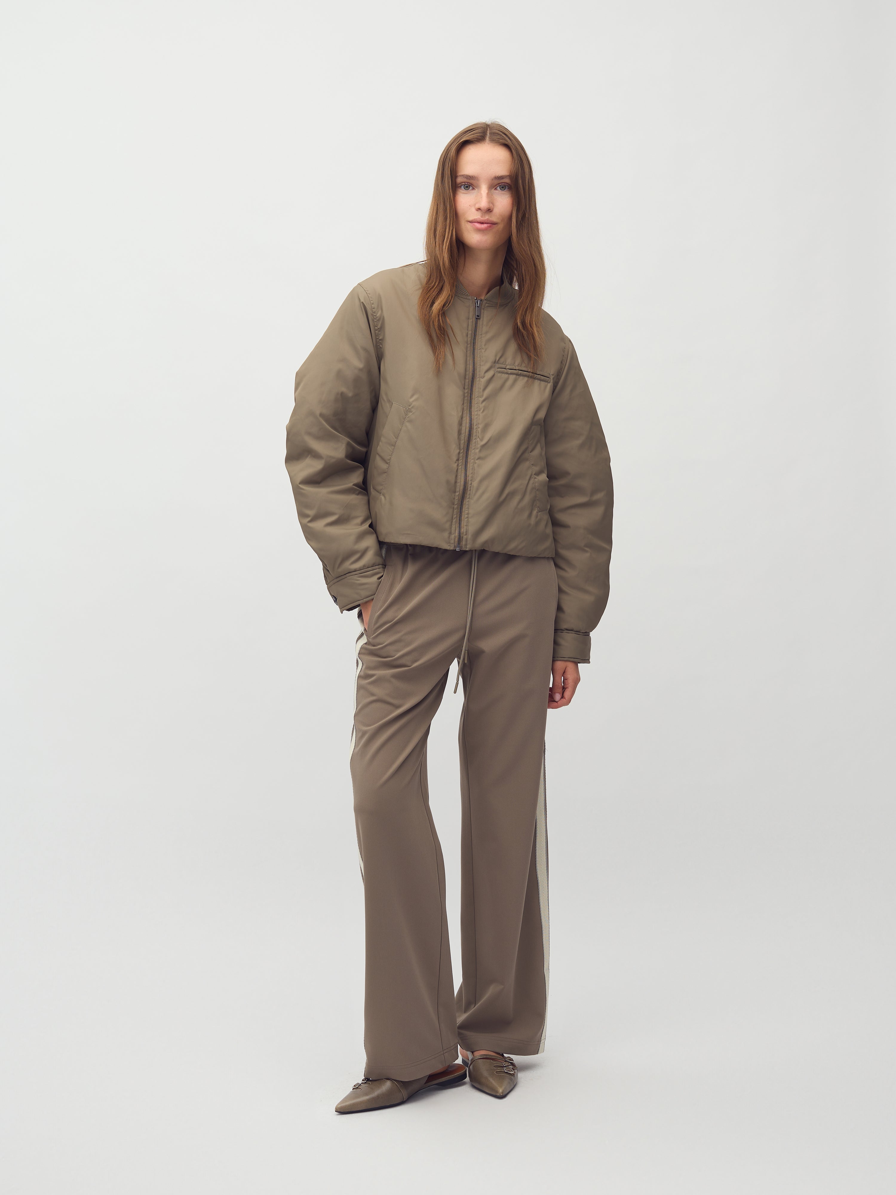 Abrielle-M_Brindle Sand_Model_0