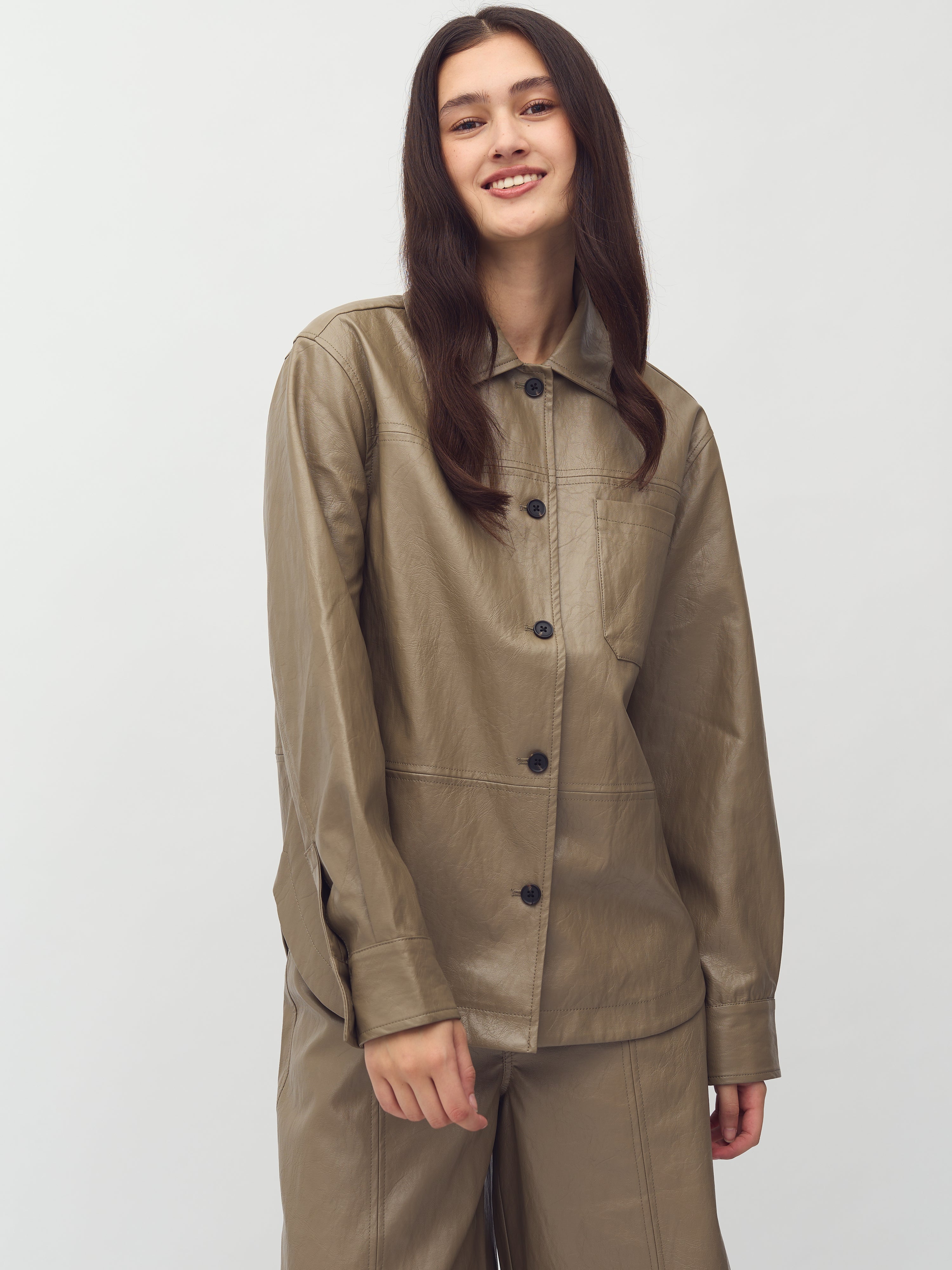 Blimo-M_Brindle Sand_Model_