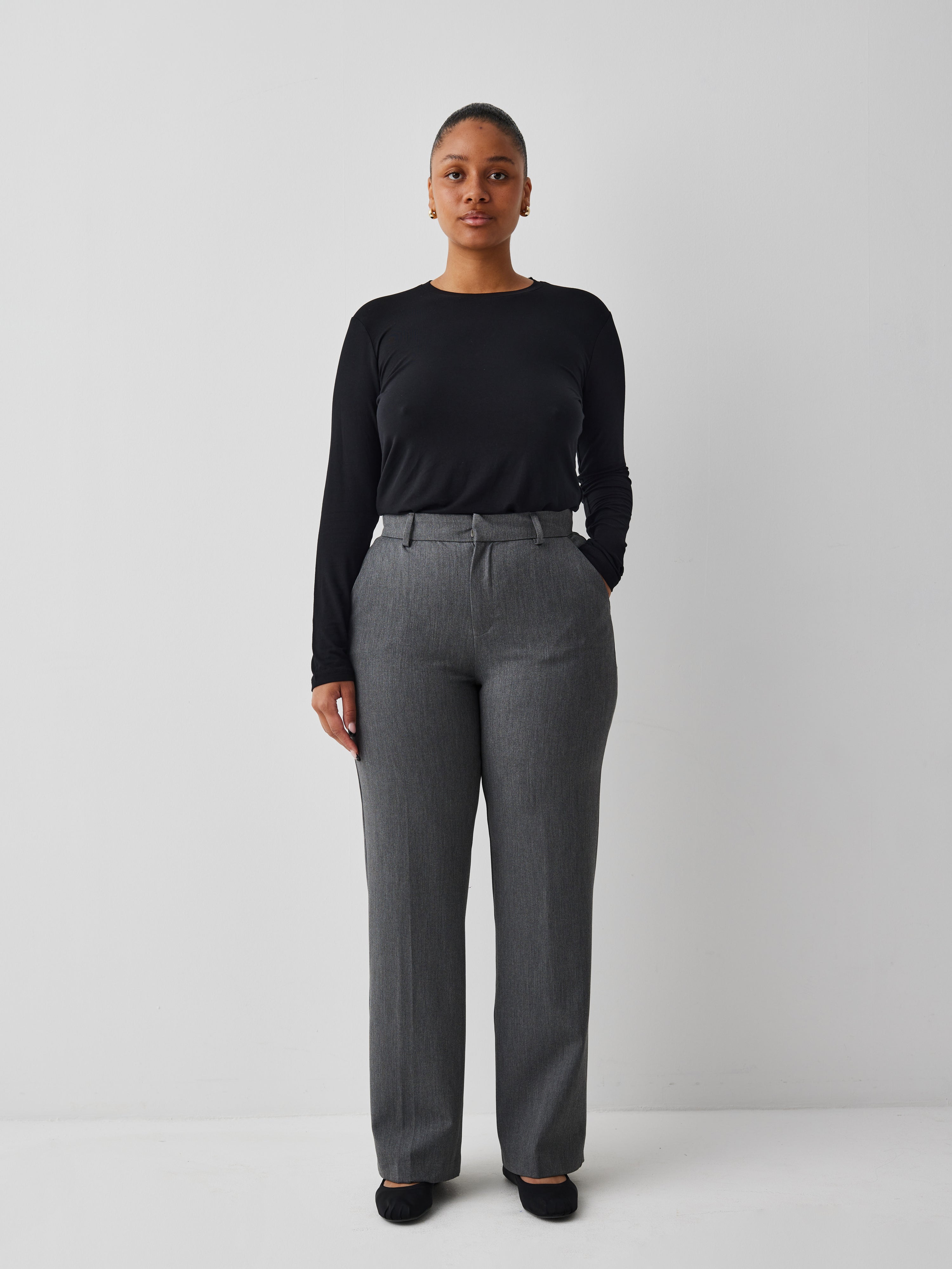 Lucy-M_Medium Melange_Model_6