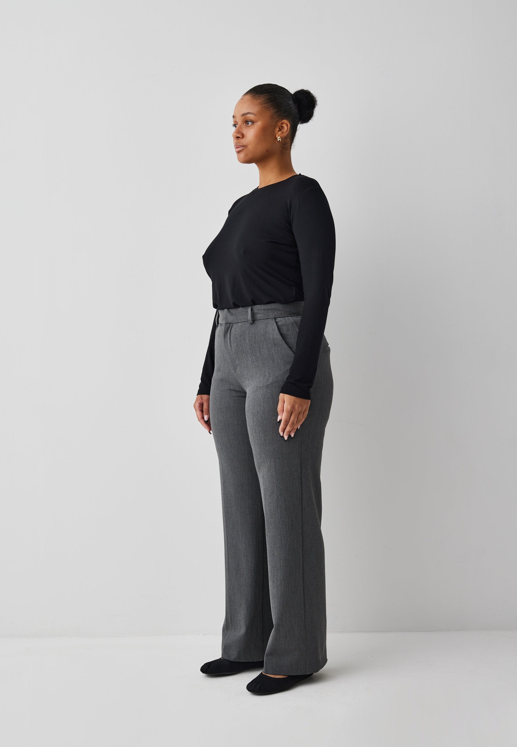 Lucy-M_Medium Melange_Model_7