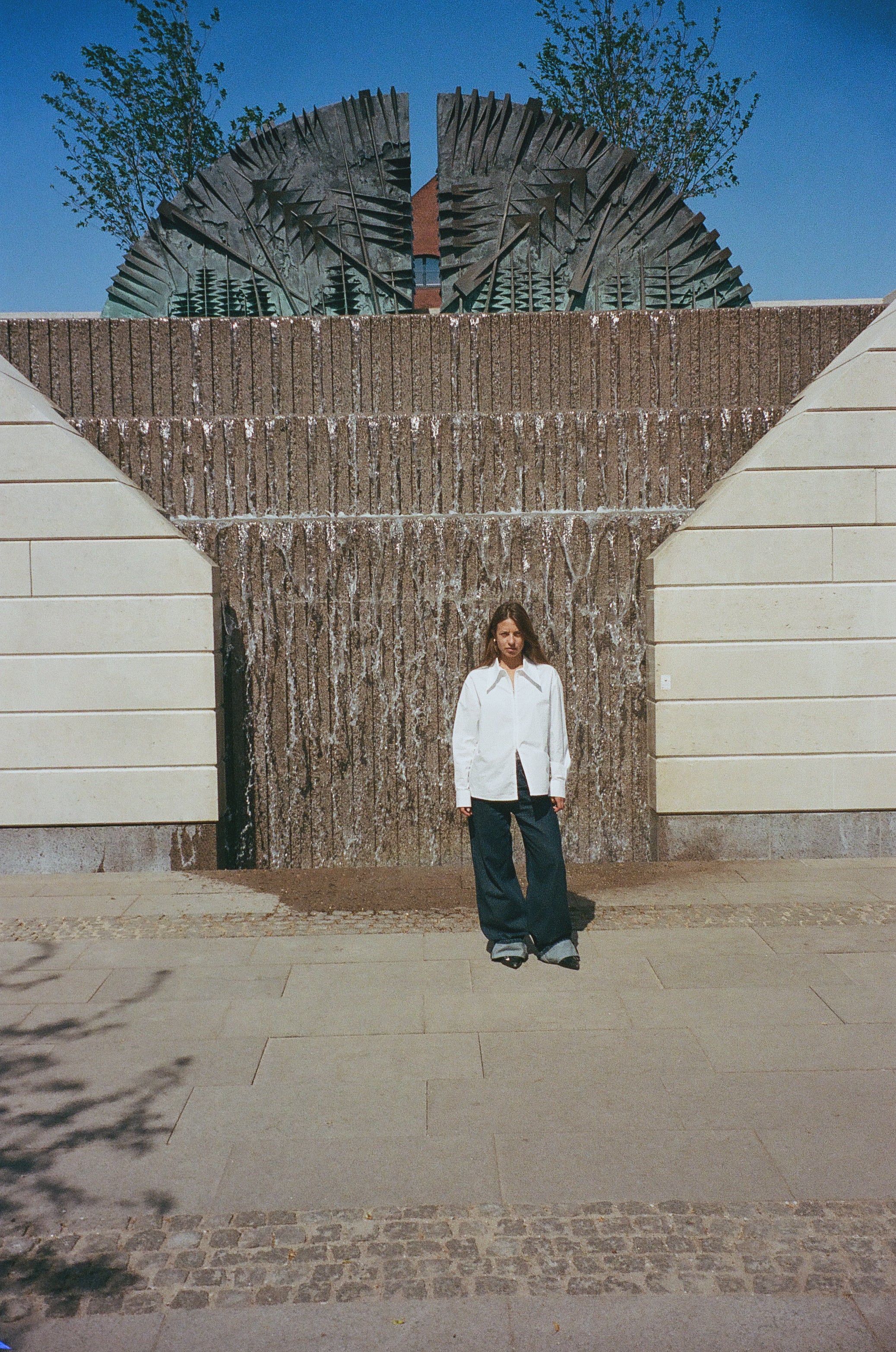 Kiala-M_White_Image_6