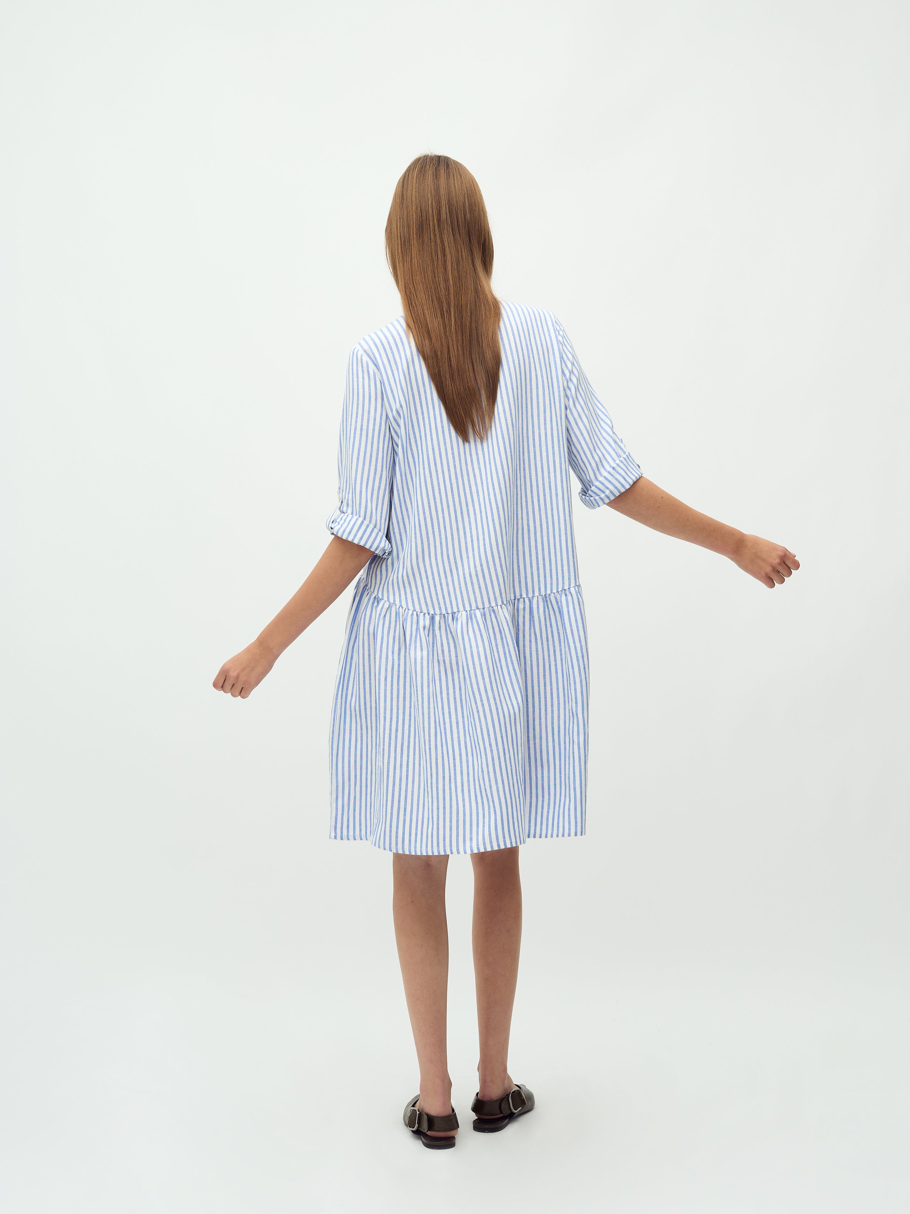 Albana_Ultramarine stripe_Model_1