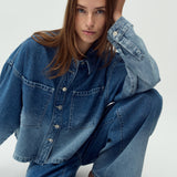 Winnia-M_Fading Denim Wash_Model_6