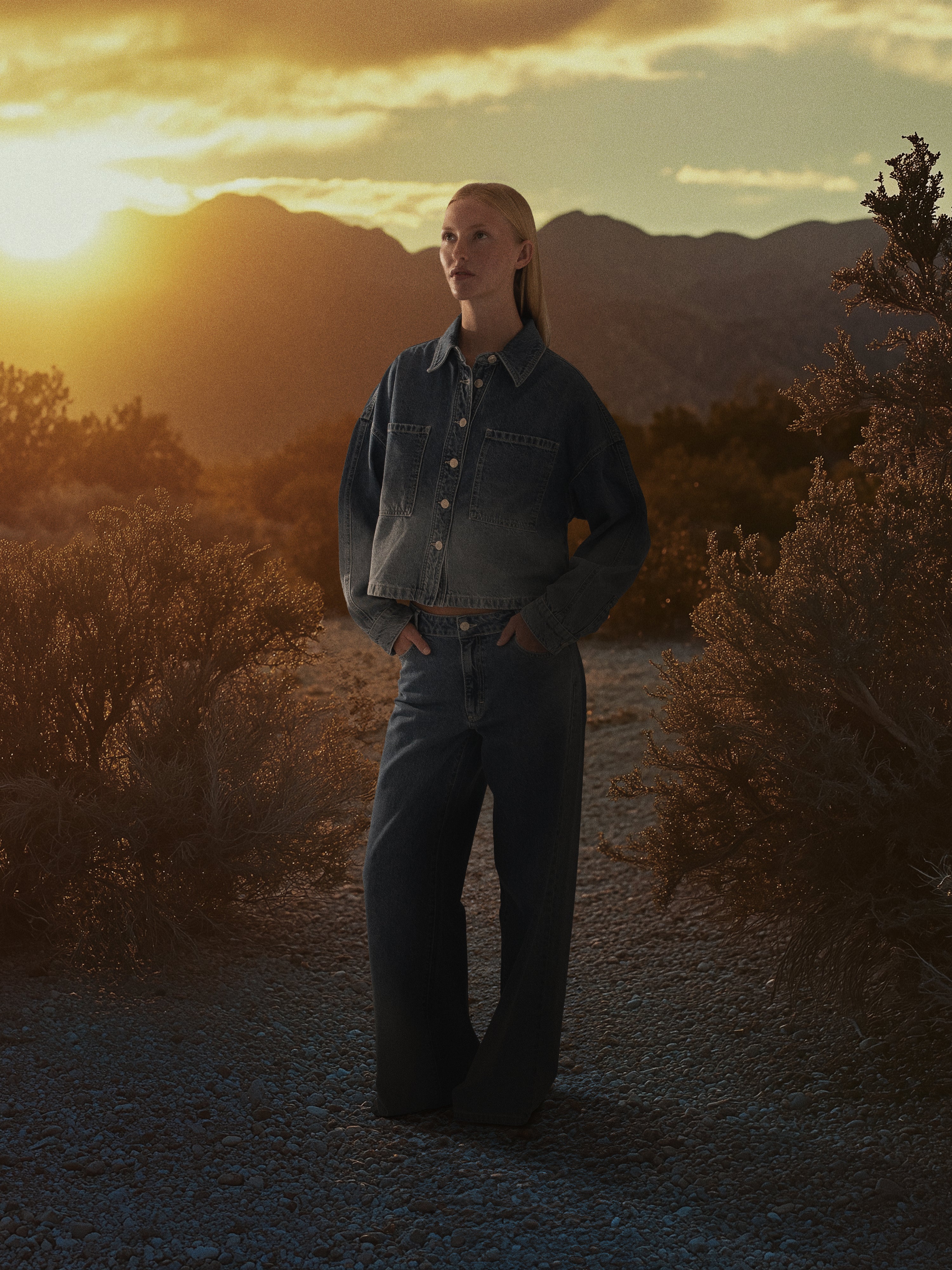 Winnia-M_Fading Denim Wash_Image_0