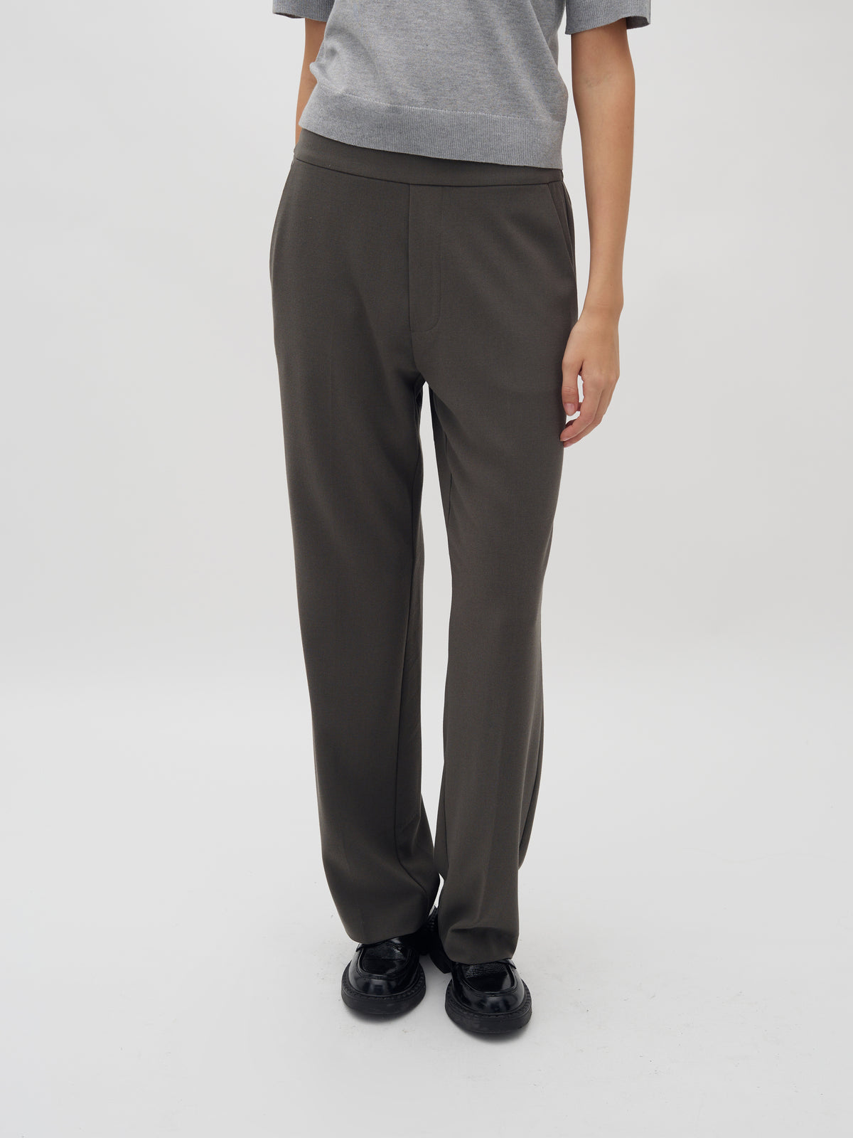 Nina-M_Fallen Rock_Model_1