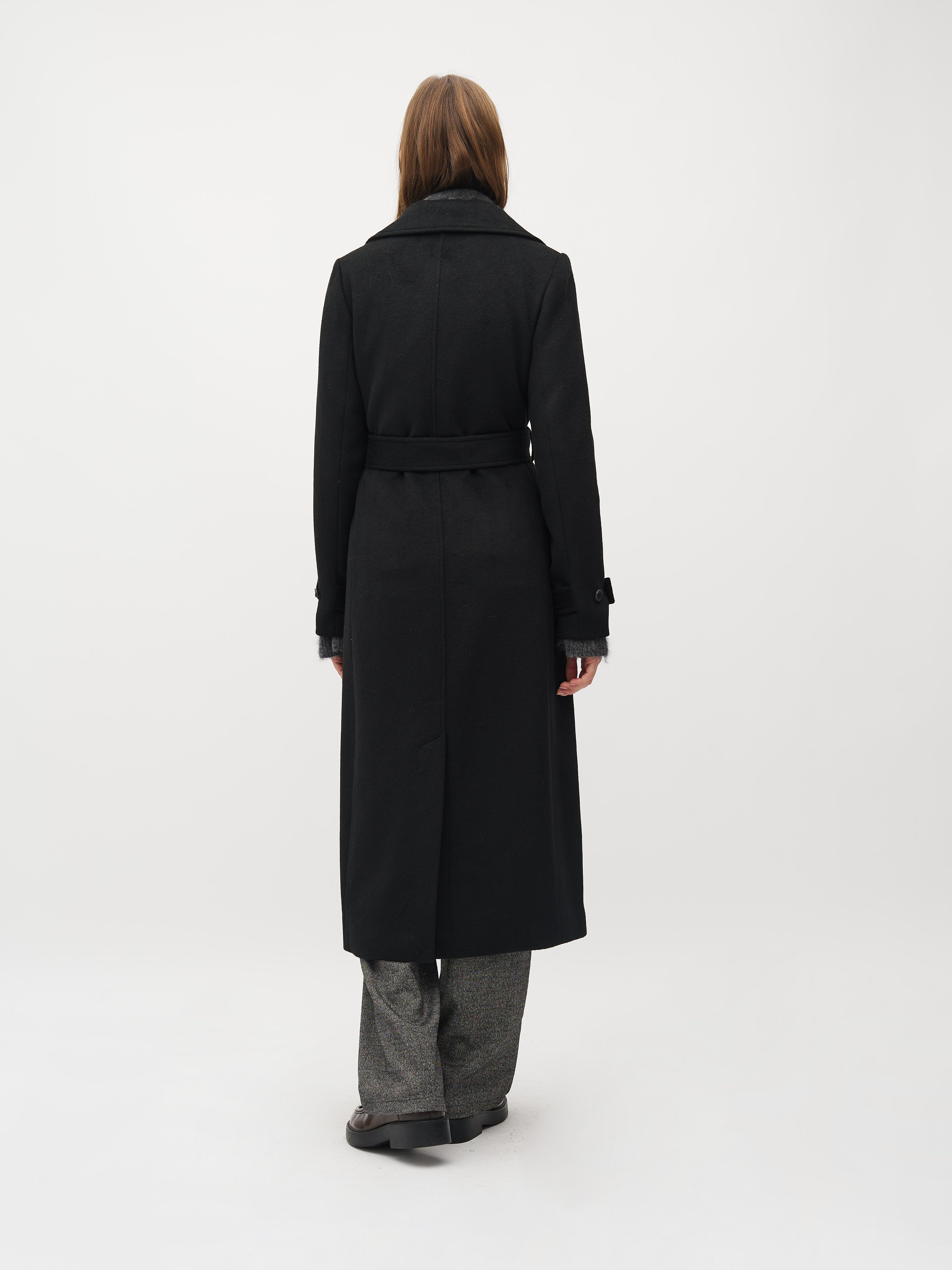 Kasimira-M_Black_Model_3