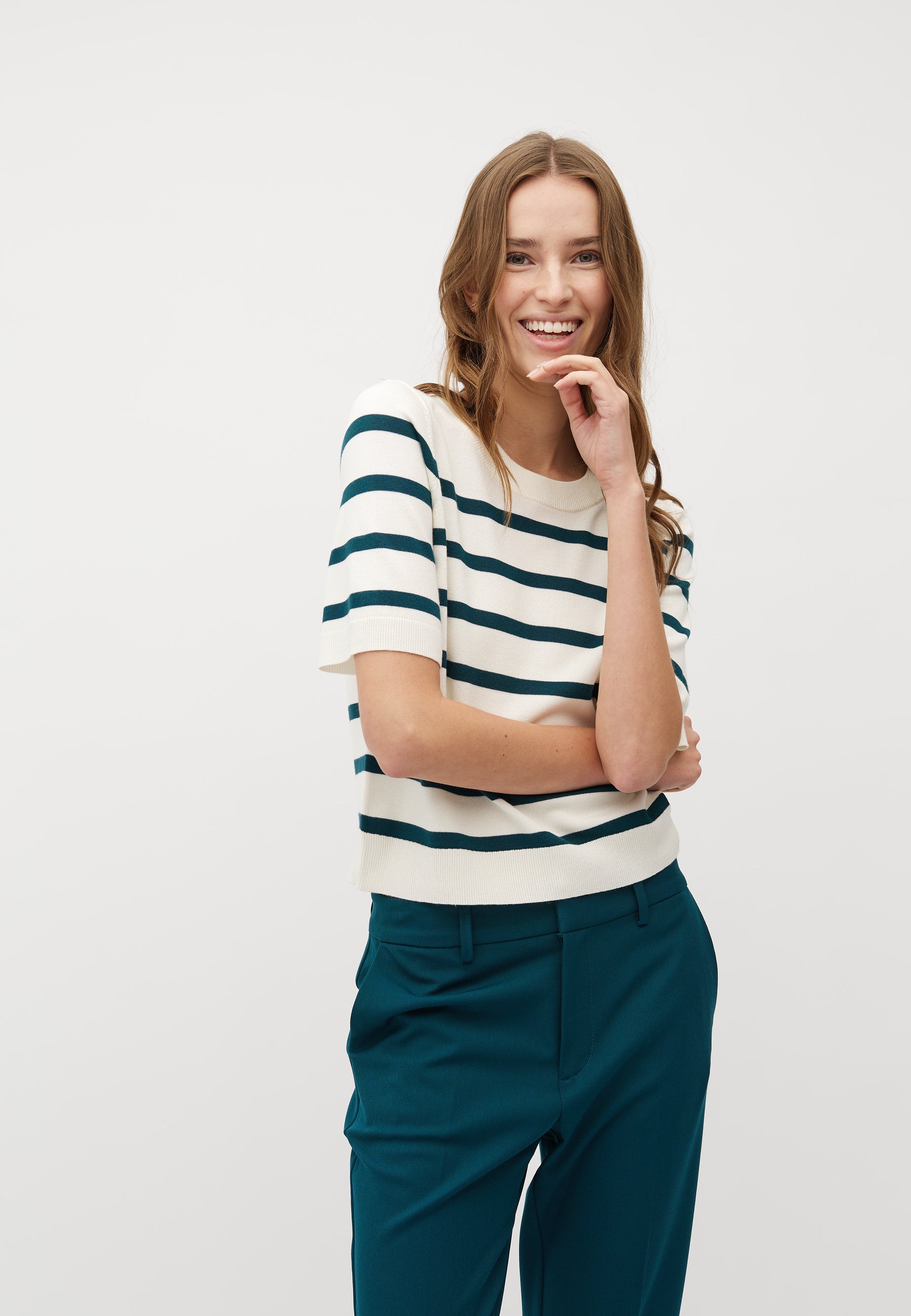 Carla-M_Mediterra Sugar Stripe_Model_0
