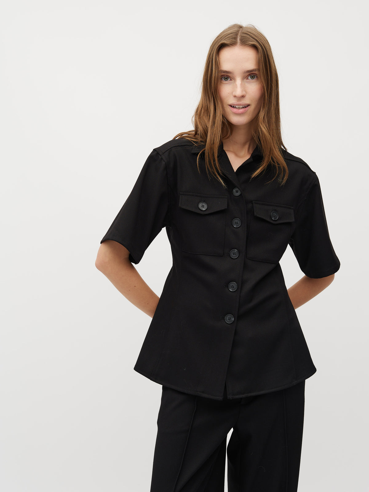 Peplina-M_Black_Model_0