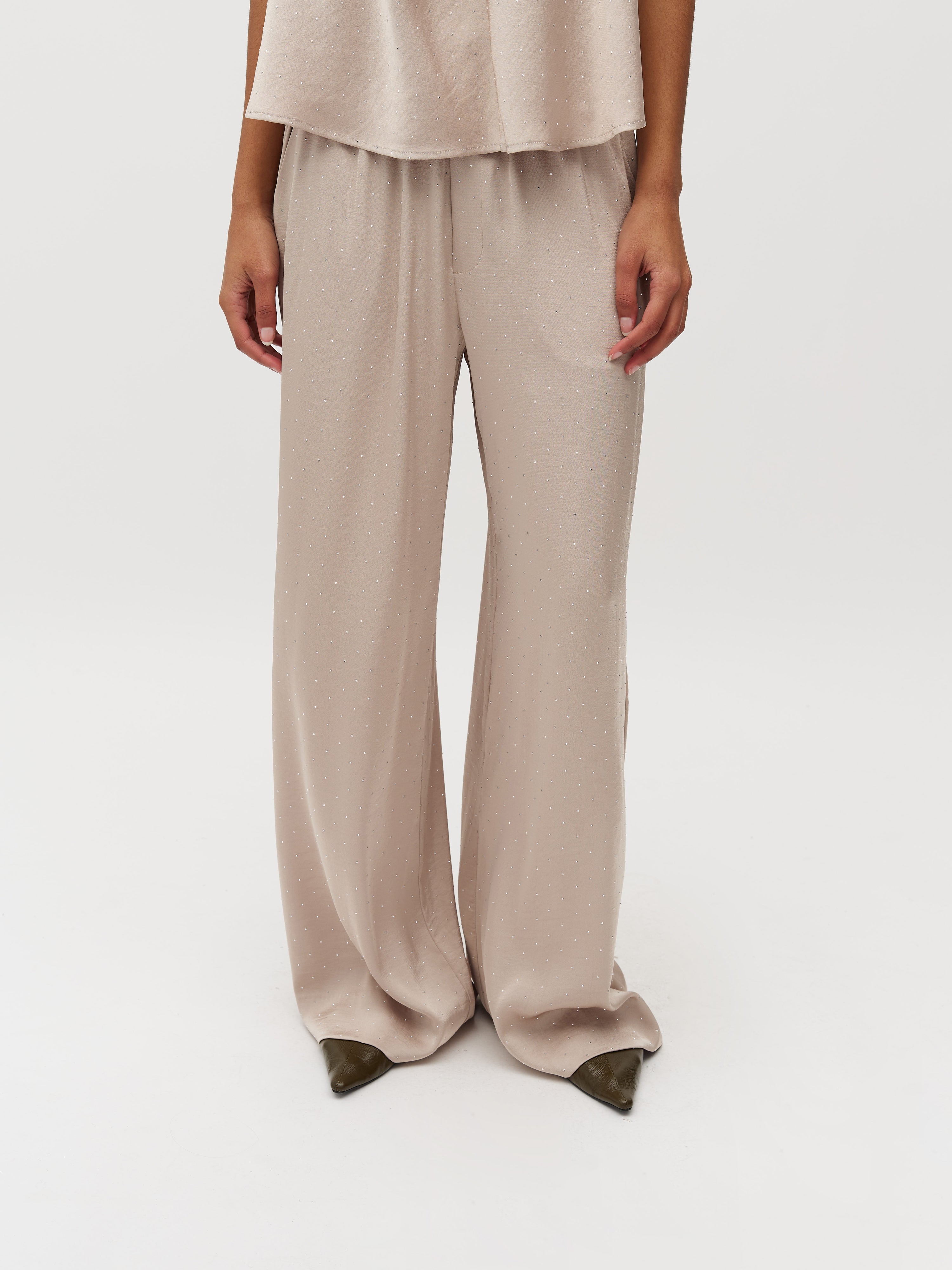 Asaka-M_Light Sand_Model_1