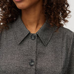 Kalira-M_Charcoal Melange_Model_2