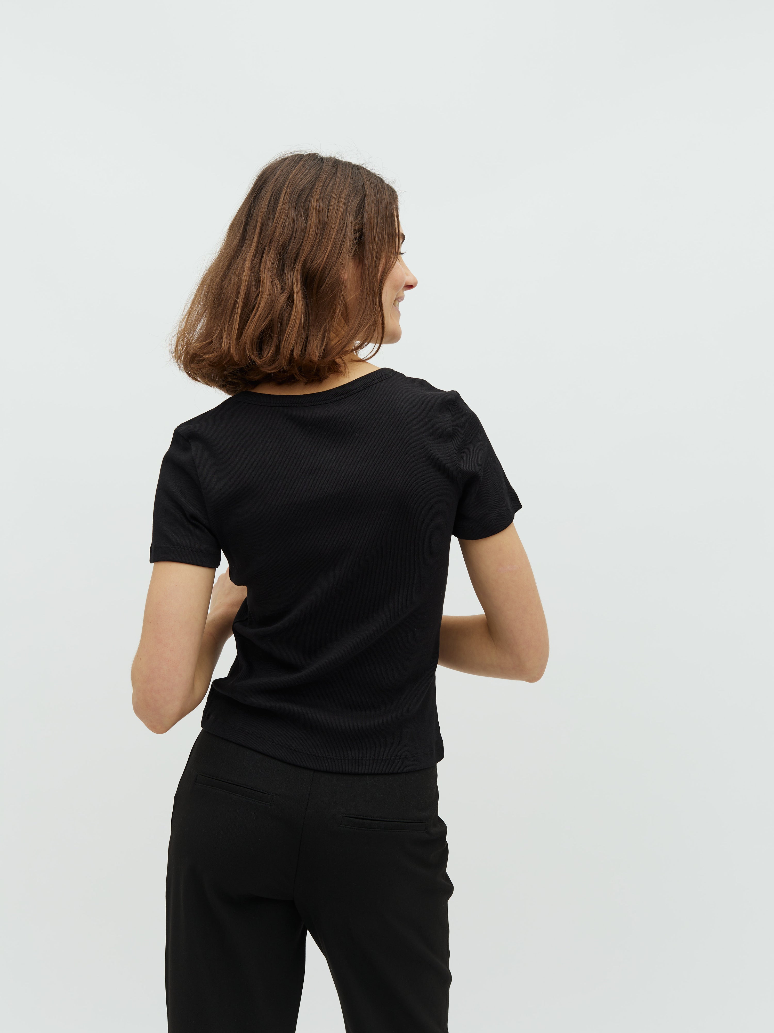 Otis-M_Black_Model_3