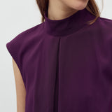 Maaja-M_Blackberry Wine_Model_4