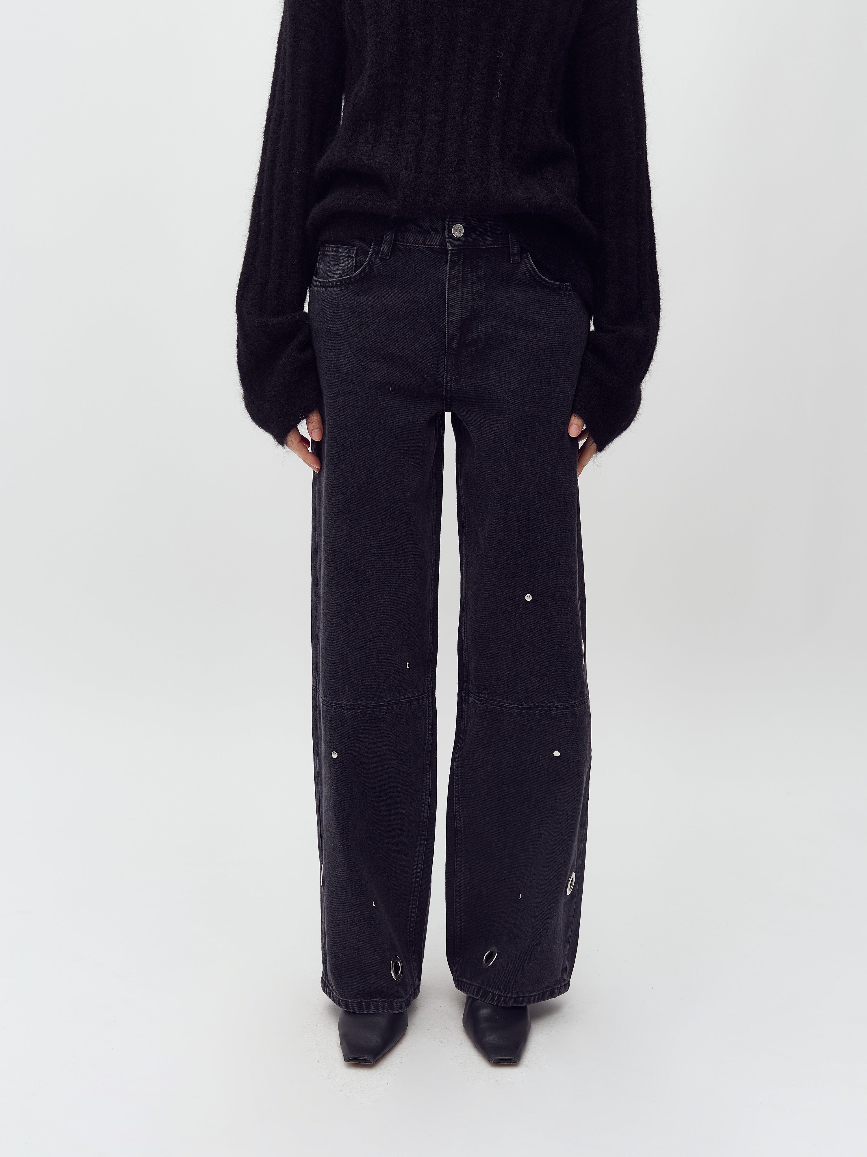 Luxia-M_Black Midnight Wash_Model_3