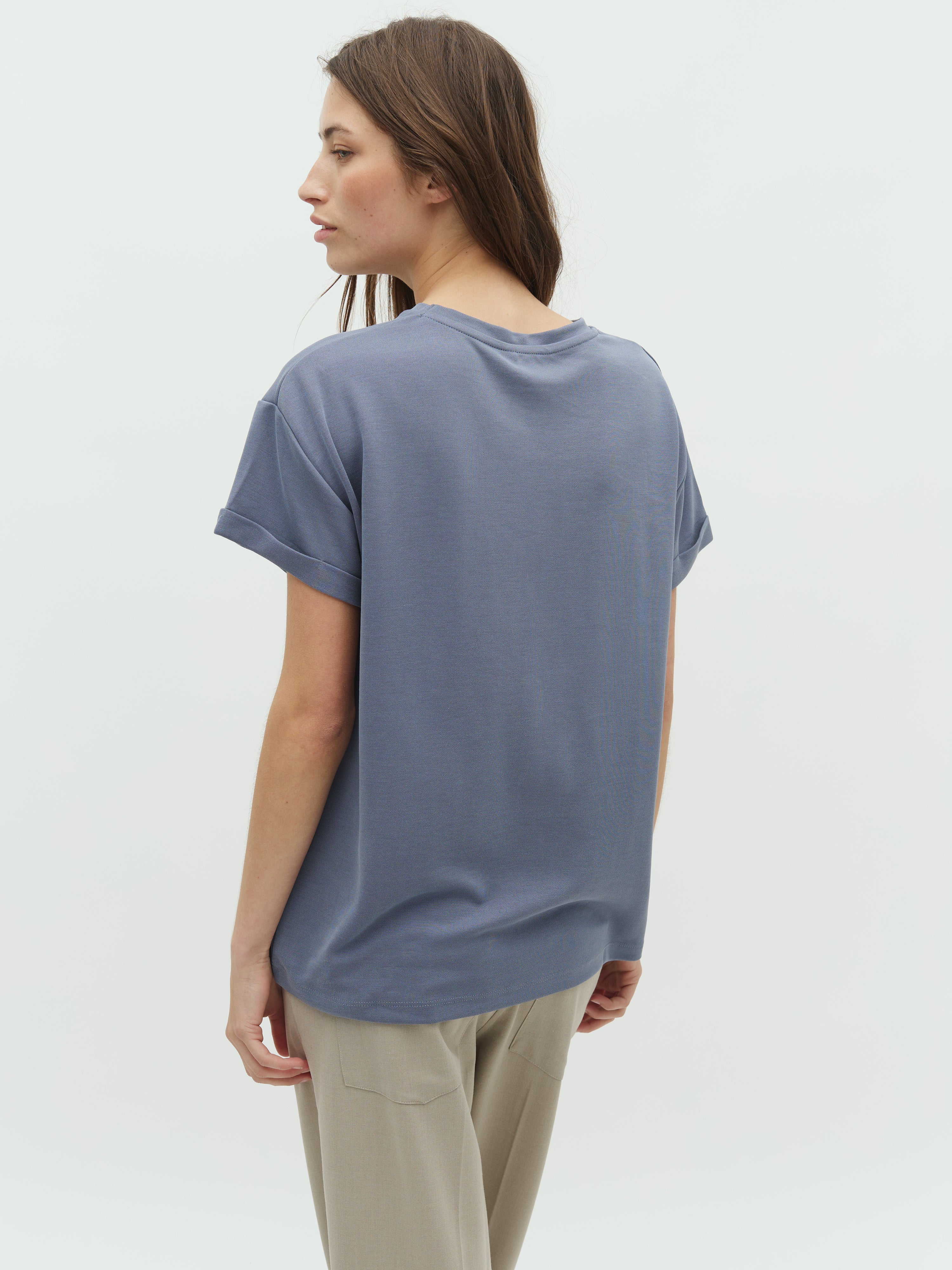 Amana-M_Vintage Indigo_Model_2