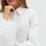 Kaloni-M_White_Model_1