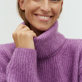 Kemina-M_Gentle Violet stripe_Model_2