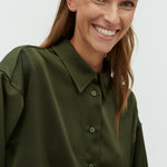 Emele-M_Pine Green_Model_1