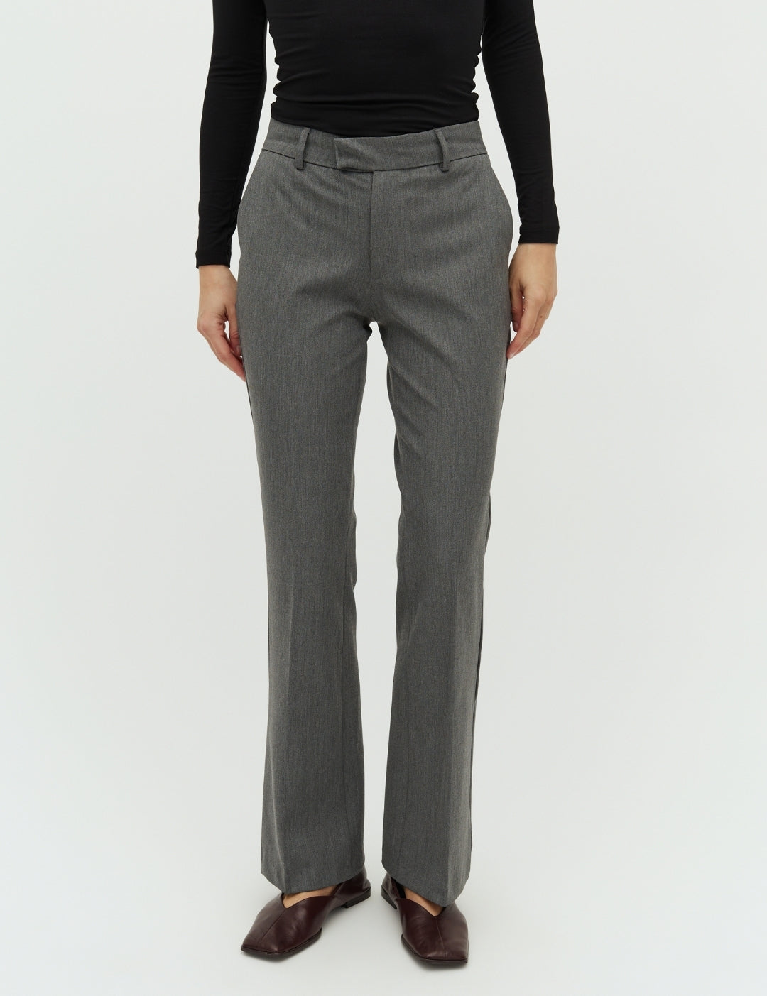 Maii_Medium Melange_Model_1