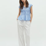 Grasielle-M_White_Model_0