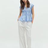 Grasielle-M_White_Model_0