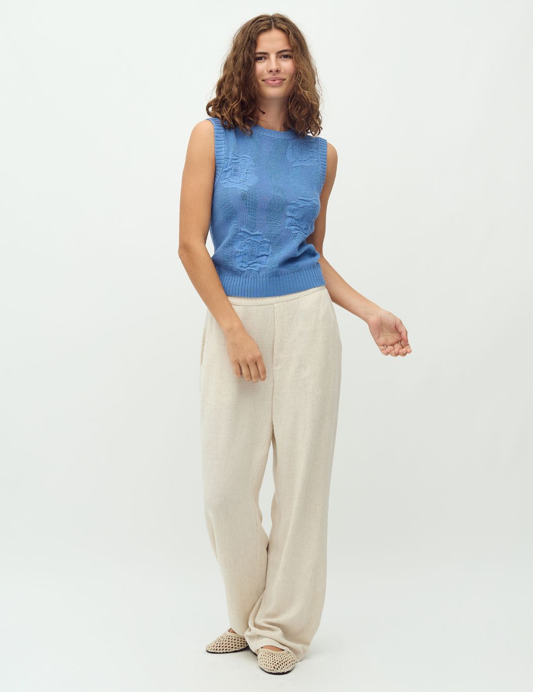 Jemima-M_Ultramarine_Model_1