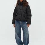 Mishal-M_Black_Model_0