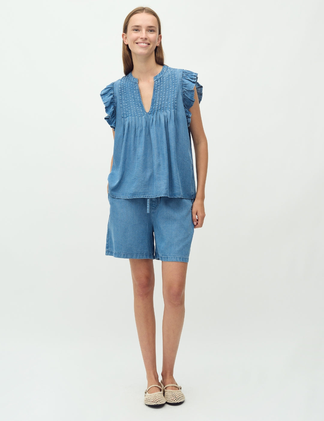 Juanis-M_Mid Vintage Wash_Model_0