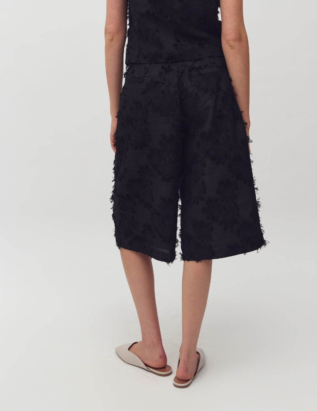 Cavia-M_Black_Model_2