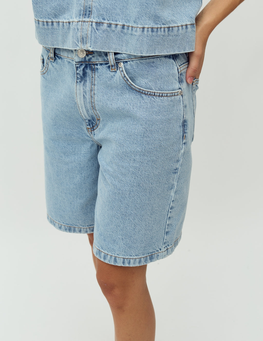 Sanira-M_Vintage Light Blue_Model_2