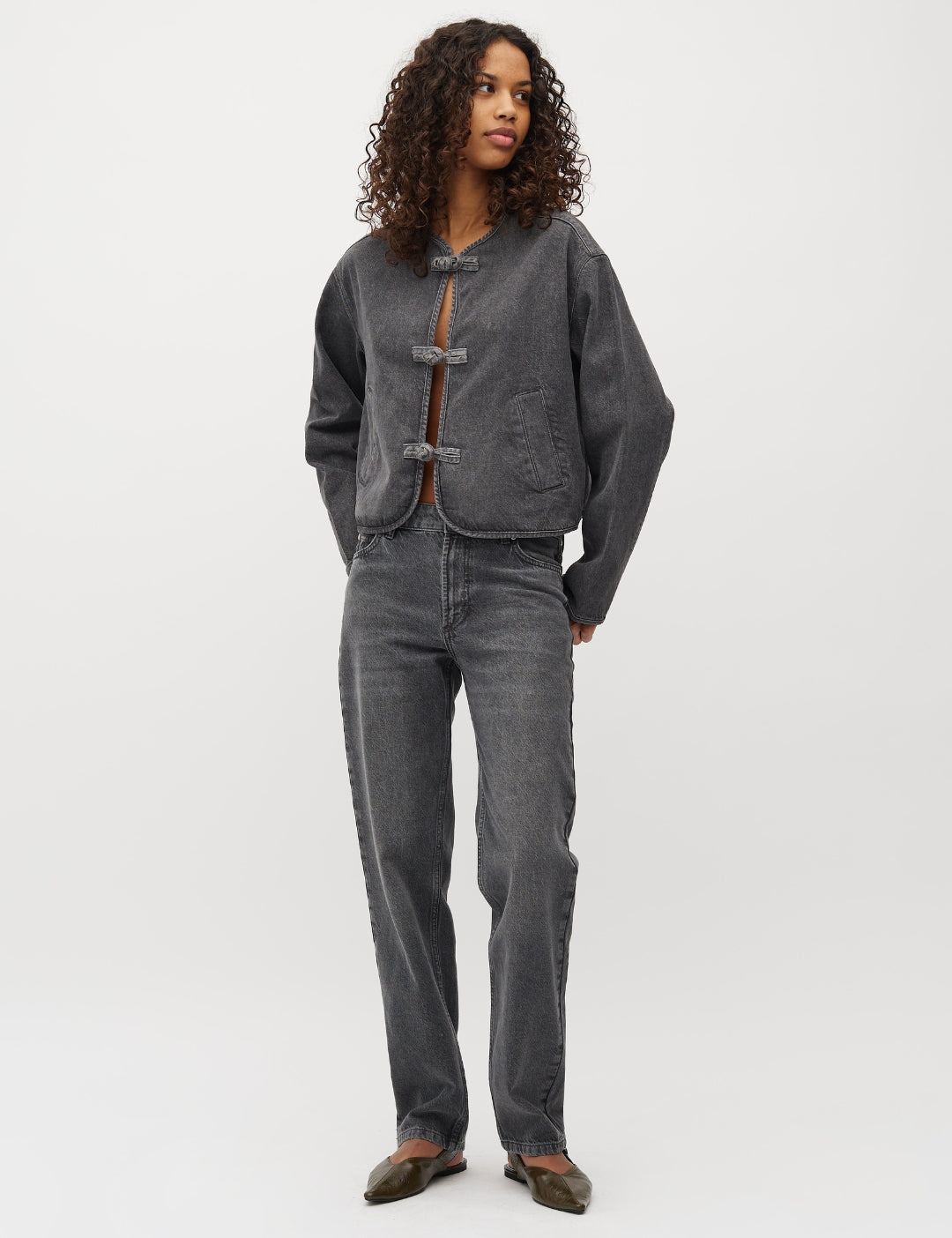 Jays-M_Grey Wash_Model_0