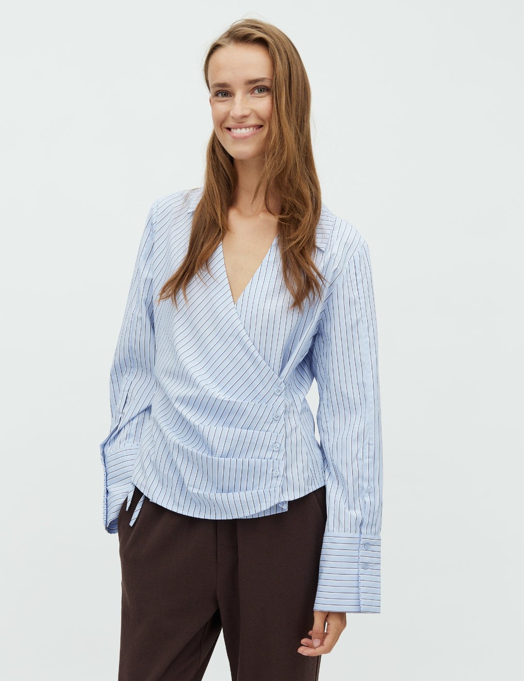 Gerri-M_Blue Navy Stripe_Model_0