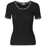 Emera-M_Black_Packshot_0