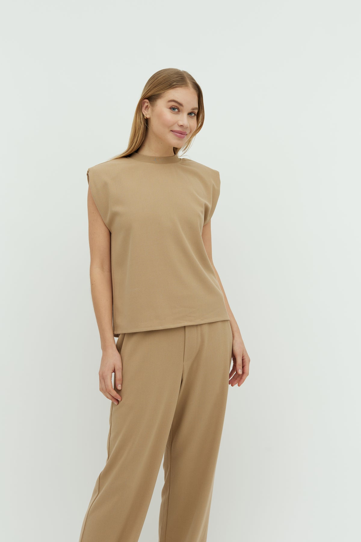 Gianne-M_Prairie Sand_Model_0