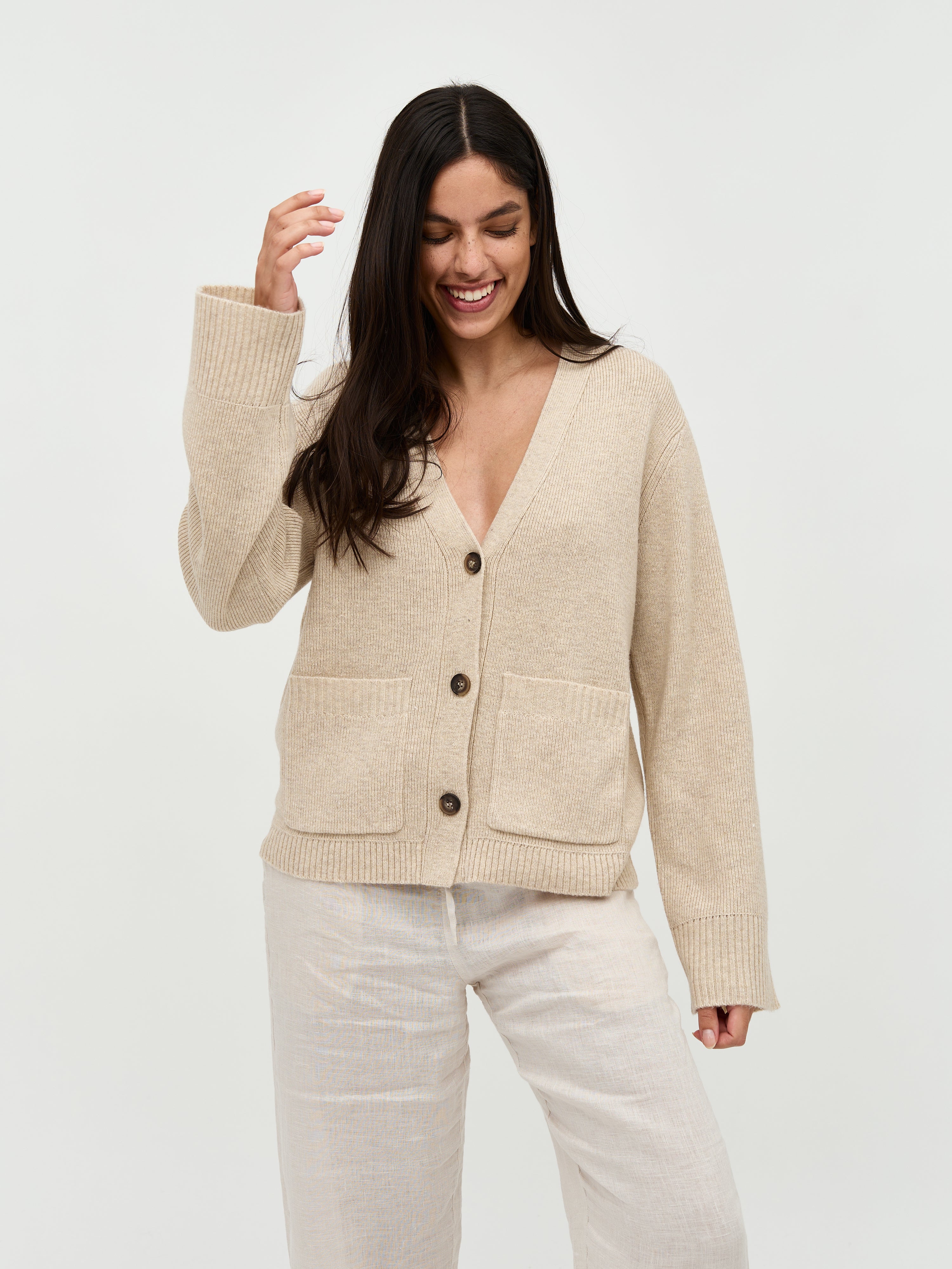 Rahma-M_Oyster Melange_Model_0