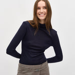 Siccan-M_Fallen Rock Melange_Model_6