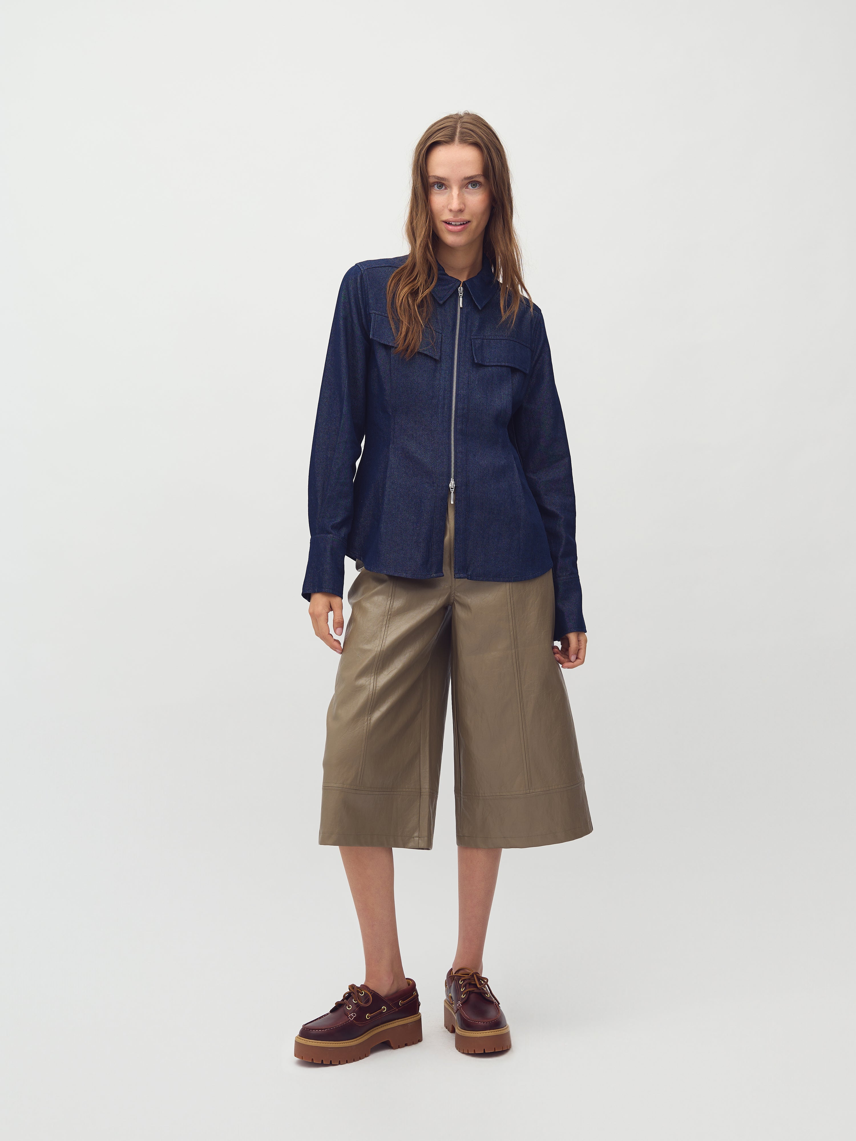 Bican-M_Dark Denim_Model_0