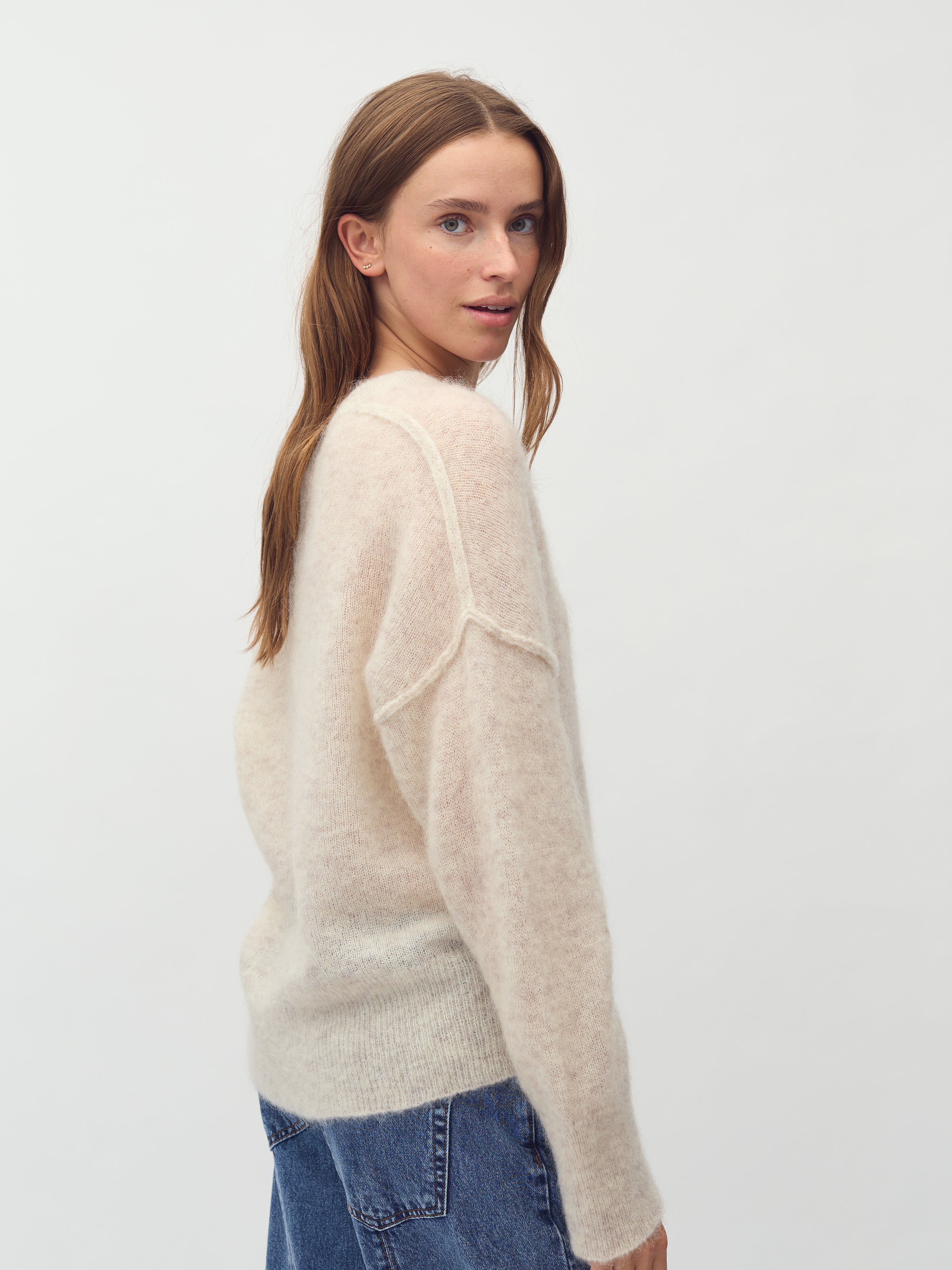 Gafina-M_Oat Melange_Model_