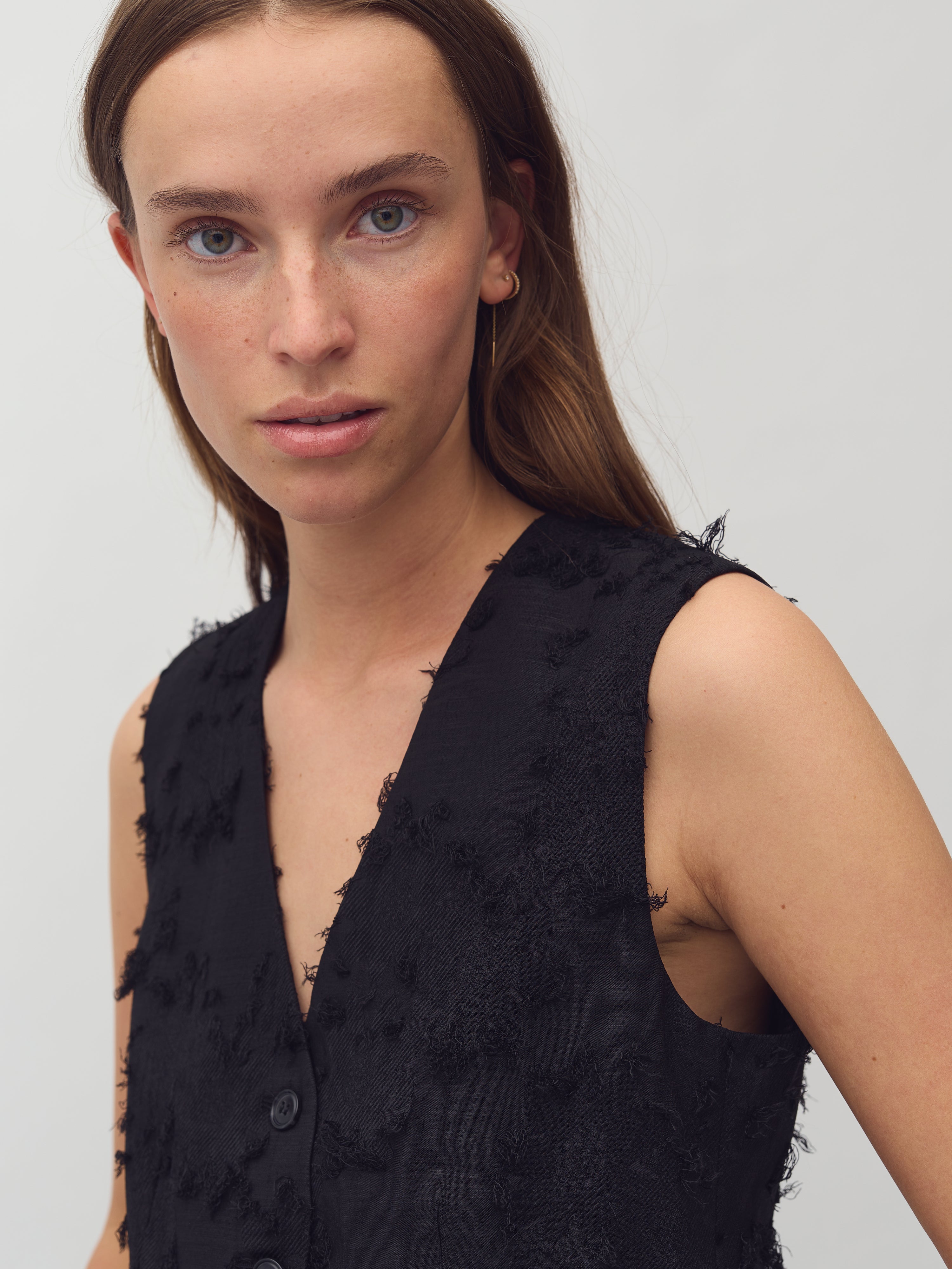 Merya-M_Black_Model_