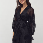 Dovie-M_Black_Model_2