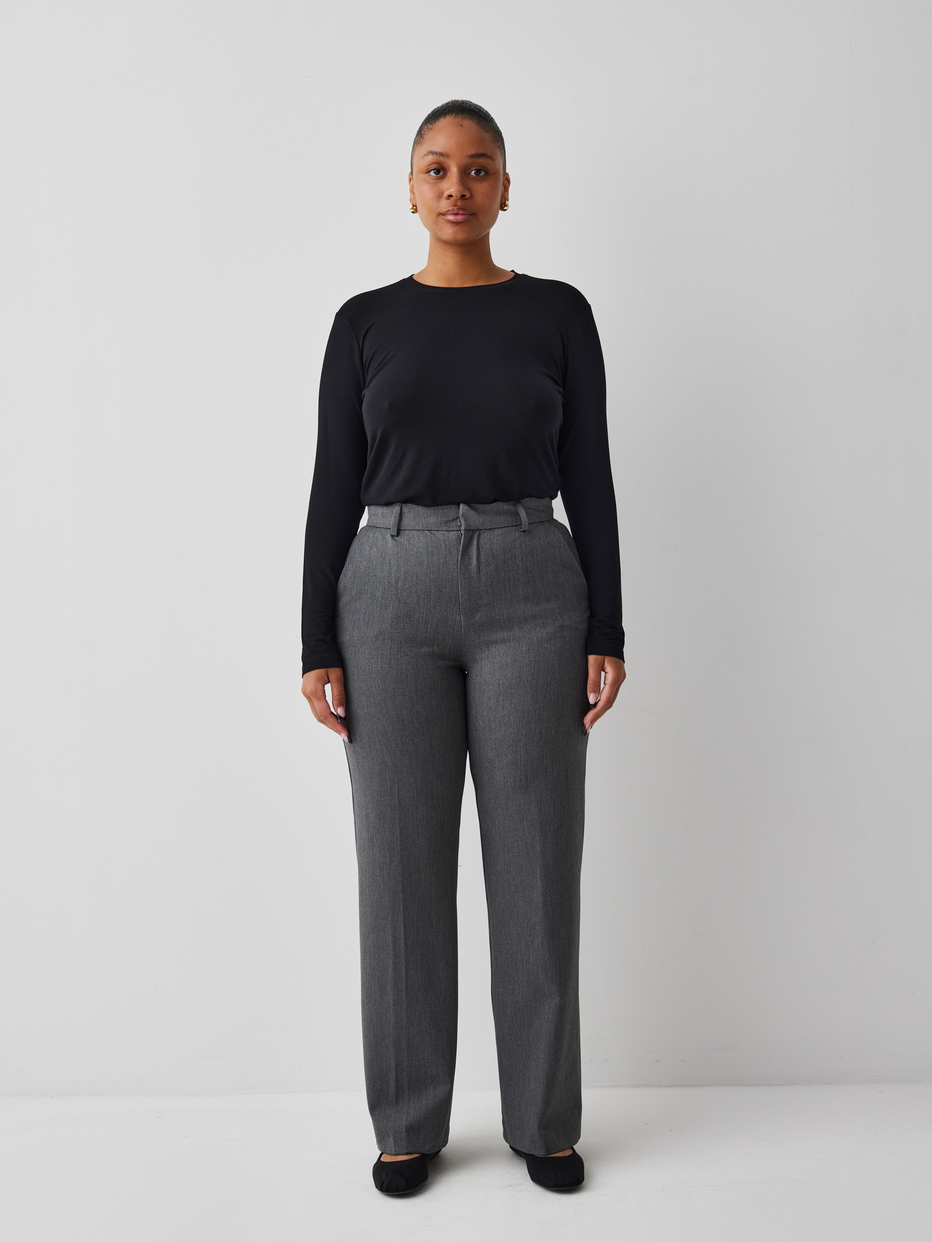 Lucy-M_Medium Melange_Model_5