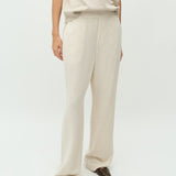 Emmett-M_Natural Beige_Model_1